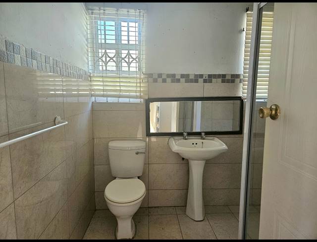 2 BEDROOM TOWNHOUSE FOR SALE IN SHERWOOD